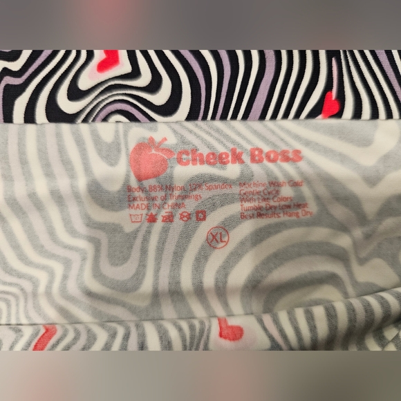 Cheek Boss No Show Cheekies panties - size XL. Color - Heart Vortex - Picture 2 of 8